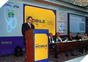 Mr. Imran Qurashi (President Access Group) receiving an accolade at the 3rd international Mobile Commerce Conference.